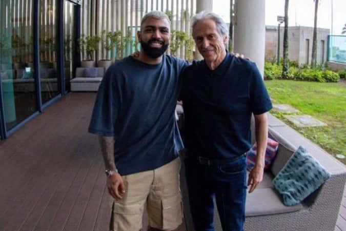 De férias no Rio, Gabigol e Jorge Jesus se reúnem e agitam torcedores