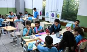 Governo fixa em R$ 5,1 mil novo piso nacional do magistério