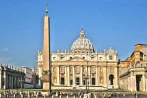 Vaticano confirma excomunhão de seis bispos tradicionalistas