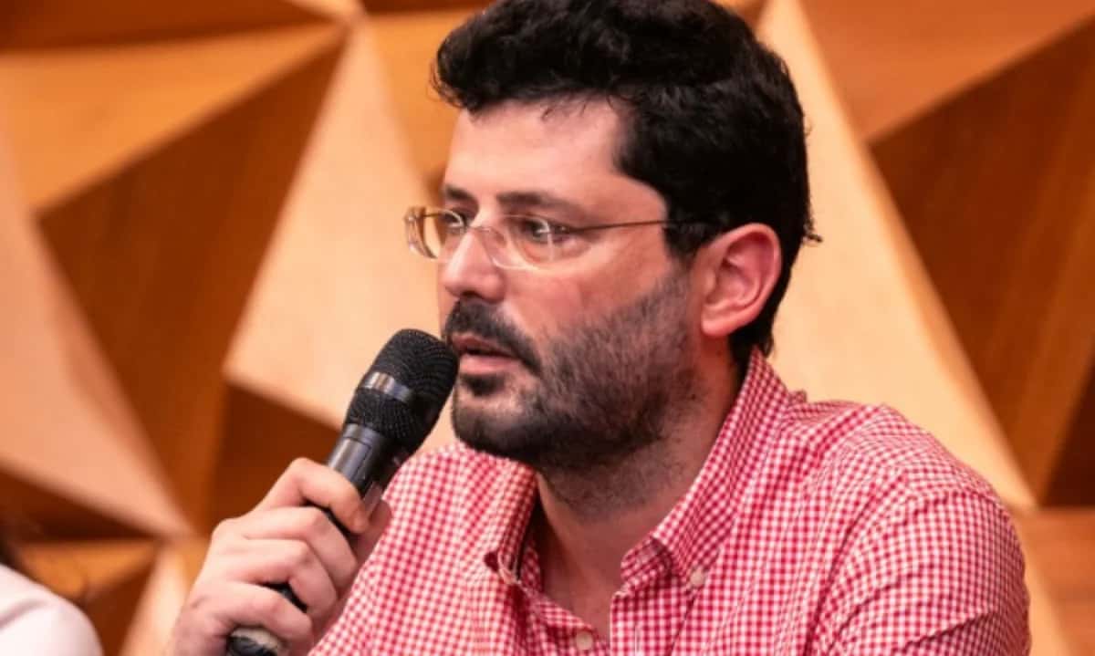 Professor da UFMG que humilhou cadeirante em BH vira réu por dois crimes