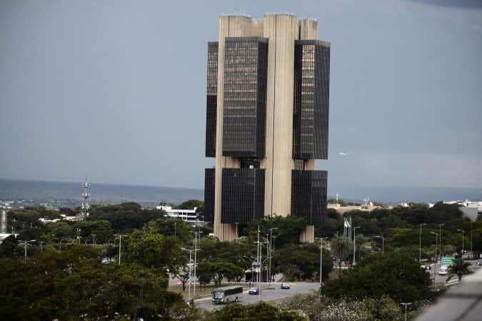 Mais de R$ 5,1 bilhões estão esquecidos em bancos, aponta Banco Central