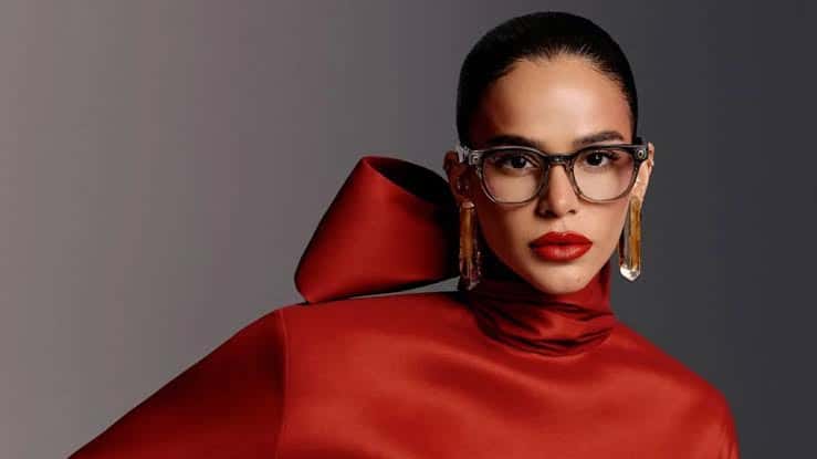 Bruna Marquezine é criticada após parceria com óculos da Meta: ‘Reveja’