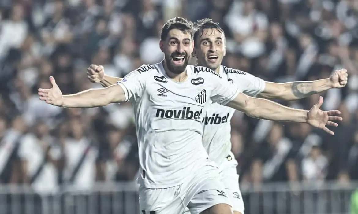 Santos desencanta no 2º tempo e atropela o Vasco pelo Brasileirão