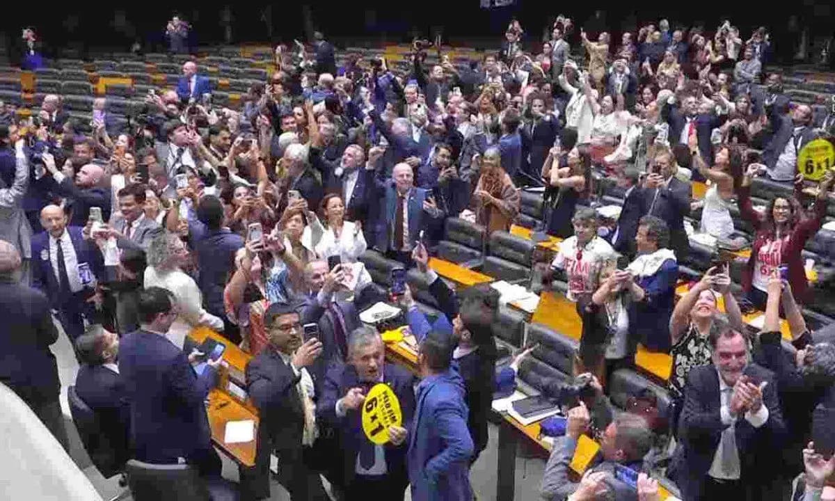 Câmara dos Deputados terá ponto facultativo por causa da Seleção Brasileira