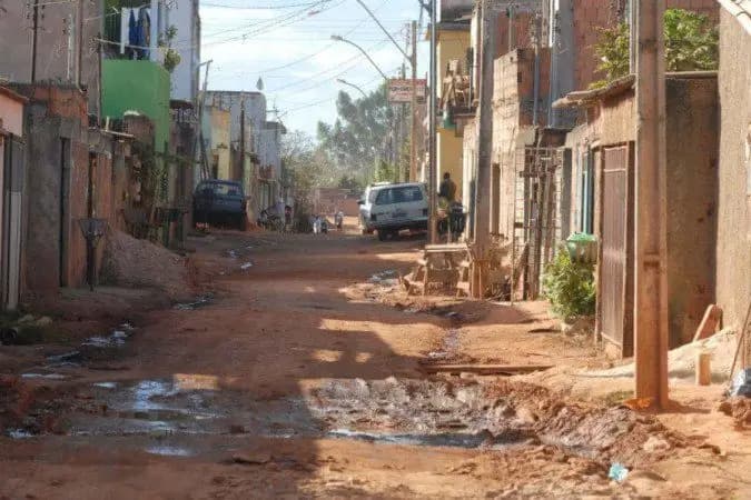 Segundo Datafolha, 40% dos brasileiros associam pobreza à preguiça