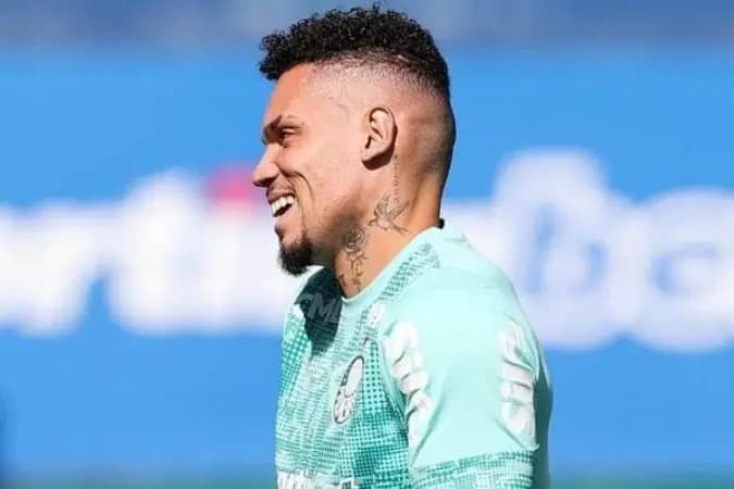 Abel elogia retorno de Paulinho ao time titular do Palmeiras
