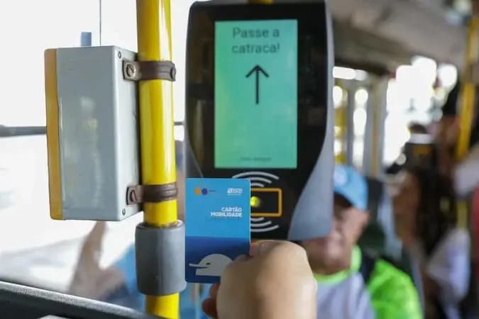 Ônibus de graça no fim de semana pode custar R$ 10 bi