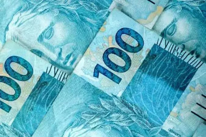 Receita paga segundo lote de restituição do Imposto de Renda