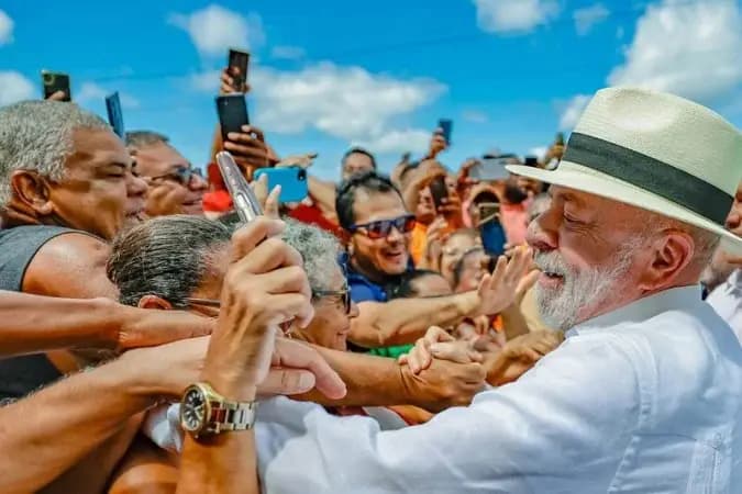 Lula assina decreto que transfere capital federal para Salvador no 2 de Julho