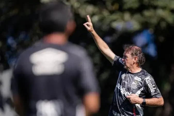 Cuca tem desfalques no Santos na semana da volta do Brasileirão