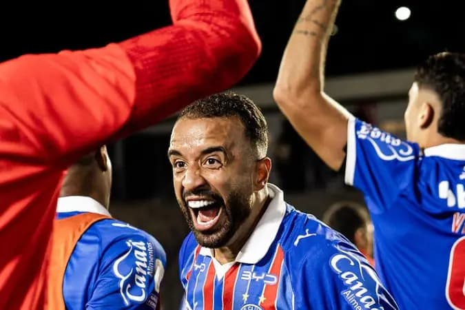 Bahia vence o Bragantino, entra no G4 do Brasileiro e seca o Flu