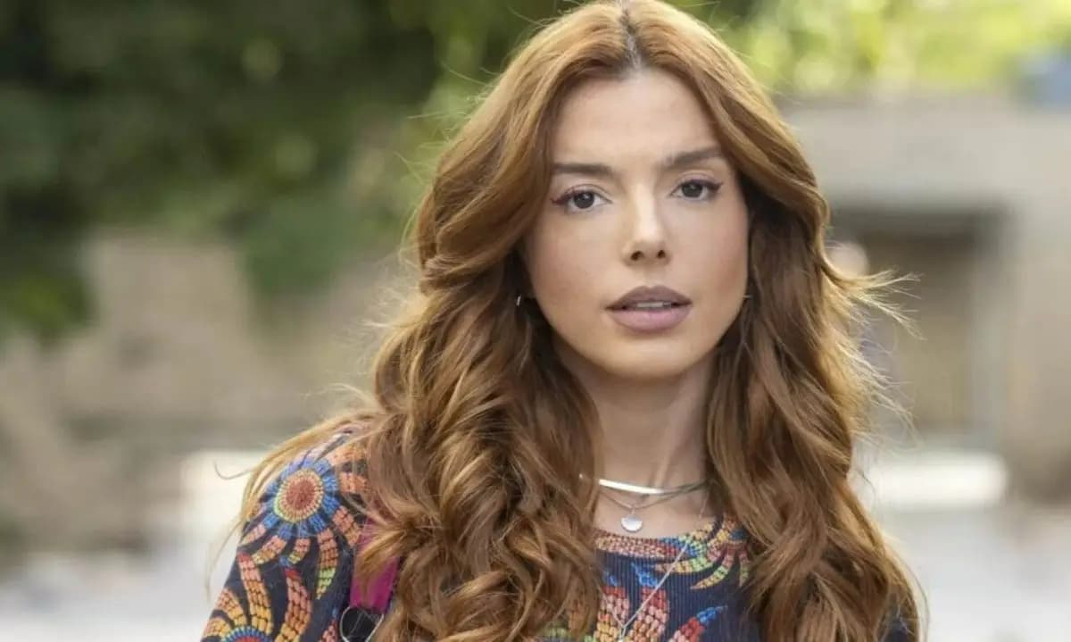 Giovanna Lancellotti presencia morte de eleitor durante votação: 'horrível'