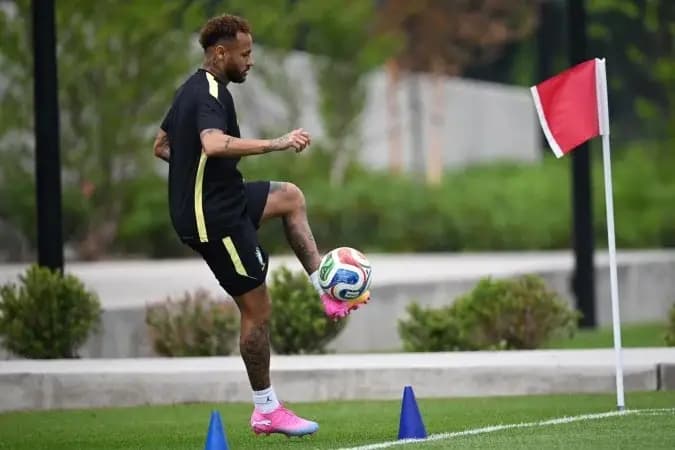 Neymar fica fora da viagem para a Filadélfia e não enfrenta o Haiti