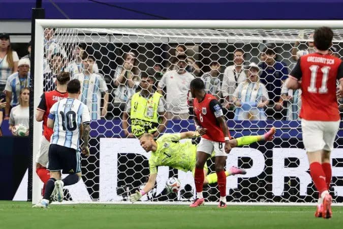 Lionel Messi se torna o maior artilheiro da história das Copas