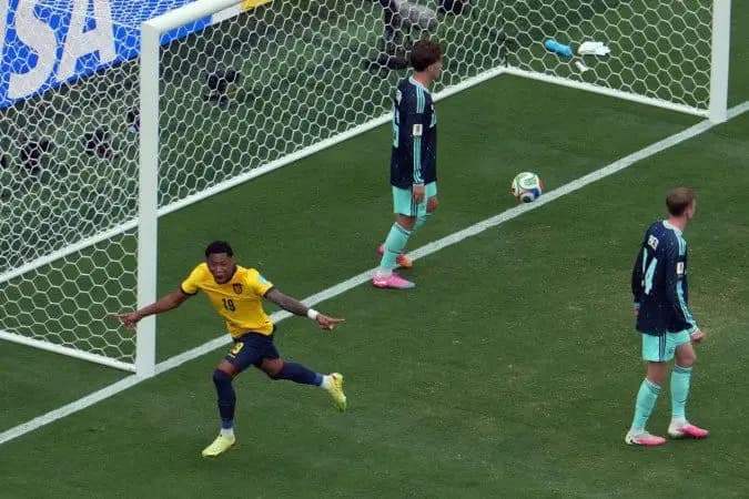 Equador derrota a Alemanha de virada e vai ao mata-mata