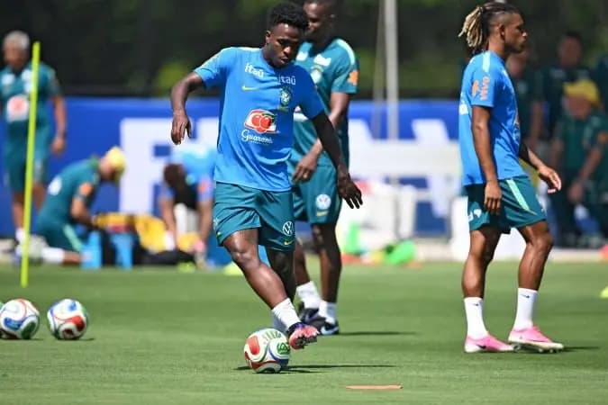 Seleção Brasileira ainda não fez gol de bola parada na Copa