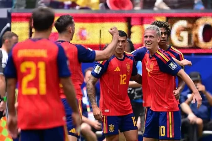 Espanha marca no fim, vence Bélgica por 2 x 1 e está nas semifinais