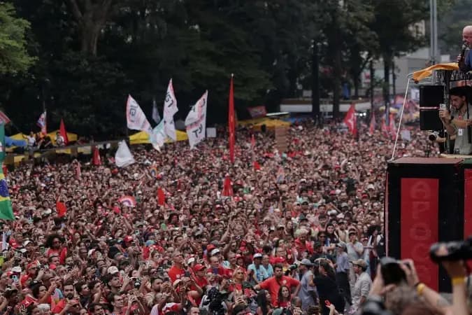 Manifestações de rua podem mudar os rumos do segundo turno?