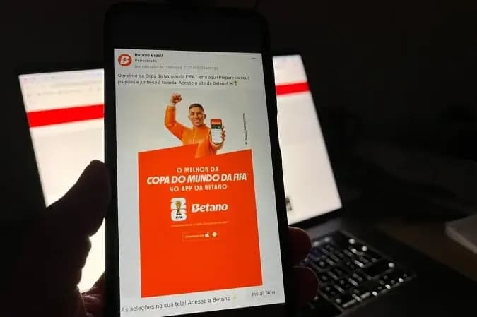 A 'caixa preta' dos anúncios de bets no Facebook e no Instagram na Copa: 'Mercado com tanto lucro não pode funcionar sem transparência'