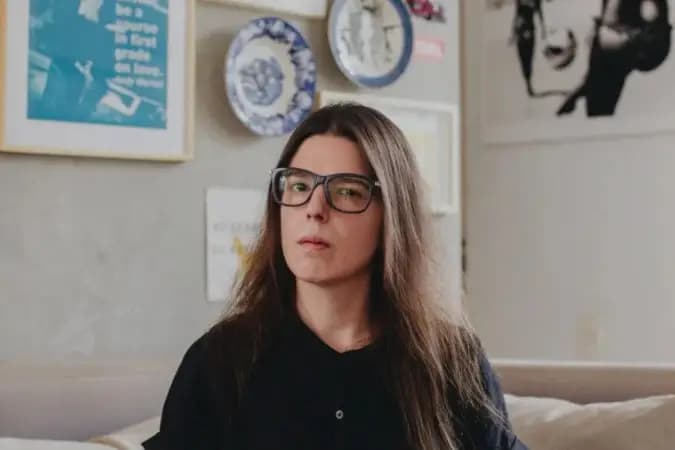 Camila Kfouri, filha do jornalista Juca Kfouri, morre aos 48 anos