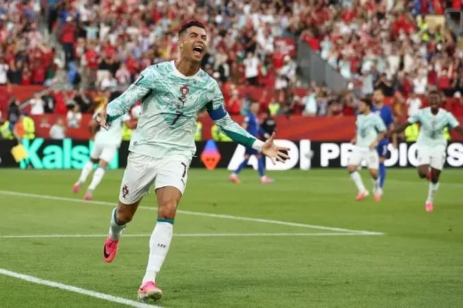 Gol inédito de CR7 em mata-mata sai no palco do primeiro pelo Real Madrid