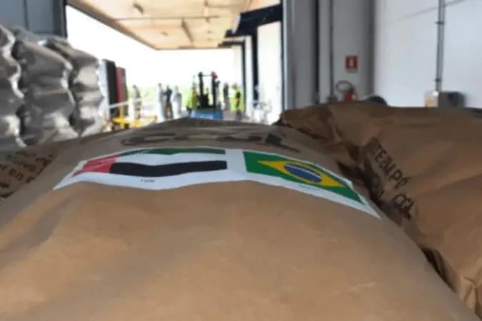 Brasil envia 48 toneladas de leite em pó a Cuba diante de crise de desabastecimento