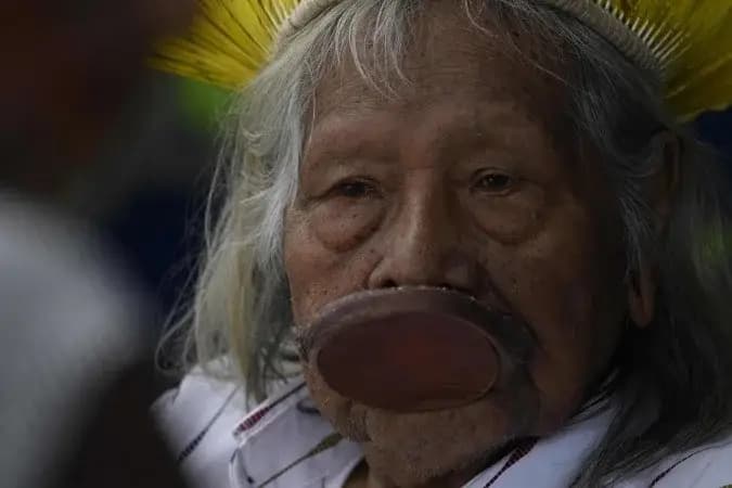 Cacique Raoni é internado em UTI em estado grave