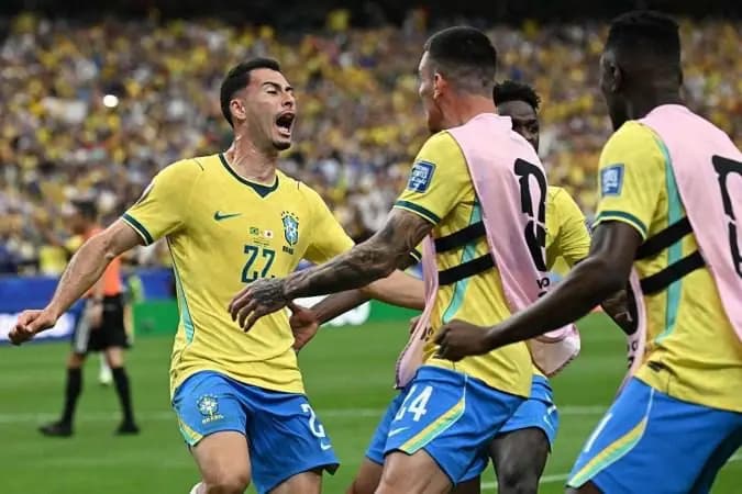 Brasil vira sobre Japão e vai às oitavas da Copa do Mundo