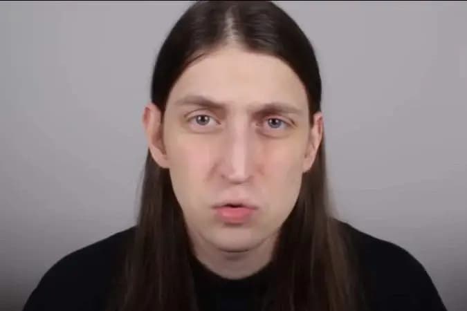 Felca volta às redes sociais com vídeo sobre saúde mental