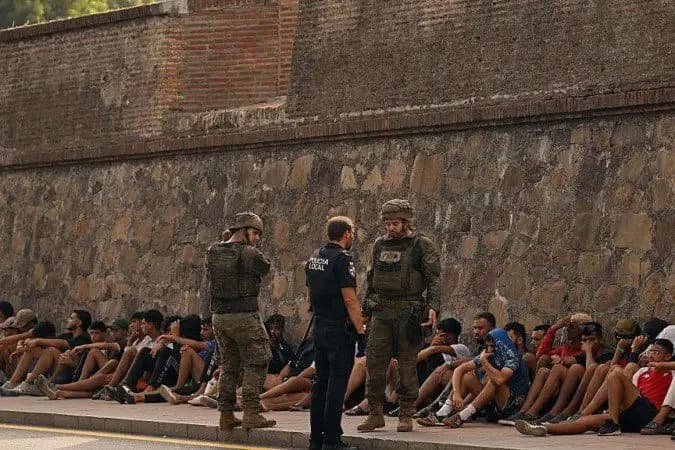 União Europeia convoca reunião de emergência para discutir a crise migratória em Ceuta