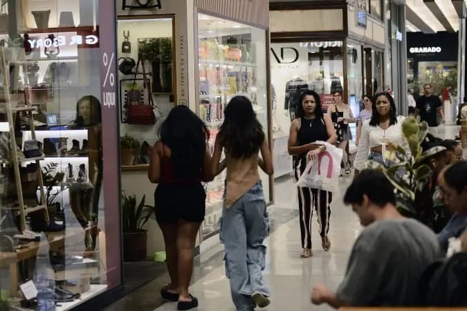 CNC pede que PEC do fim da escala 6x1 não seja votada antes das eleições