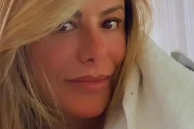 Poliana Rocha diz se aprova os looks de dançarinas de Leonardo