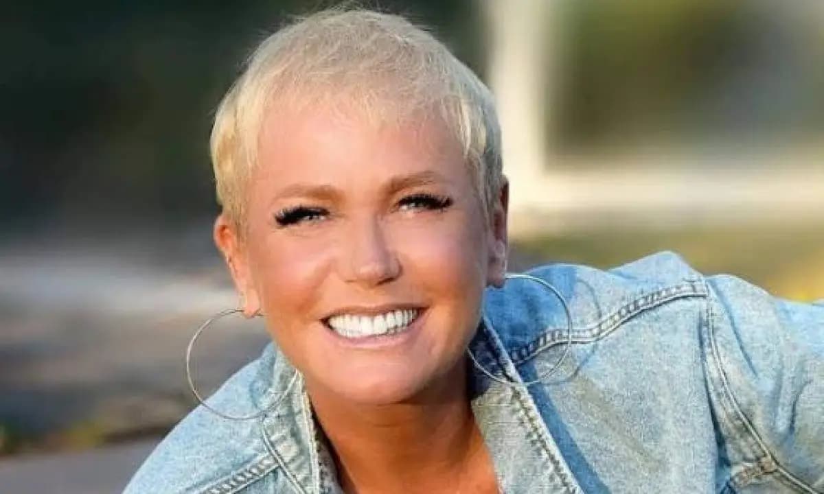 Xuxa aciona Justiça contra ex-paquita Andréa Sorvetão