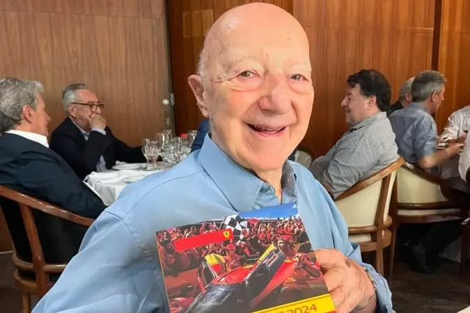 Morre Claudio Carsughi, jornalista esportivo, aos 93 anos