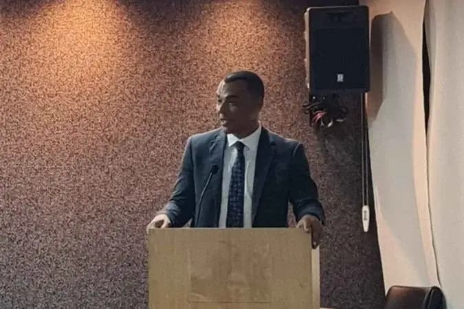 Justiça determina penhora de 20% da renda publicitária de Cafu