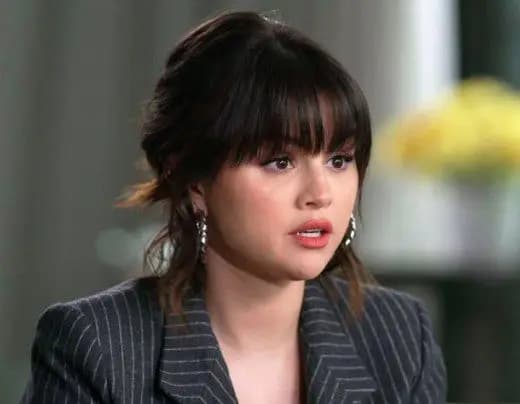 Selena Gomez e mãe são acusadas de golpe milionário contra investidores