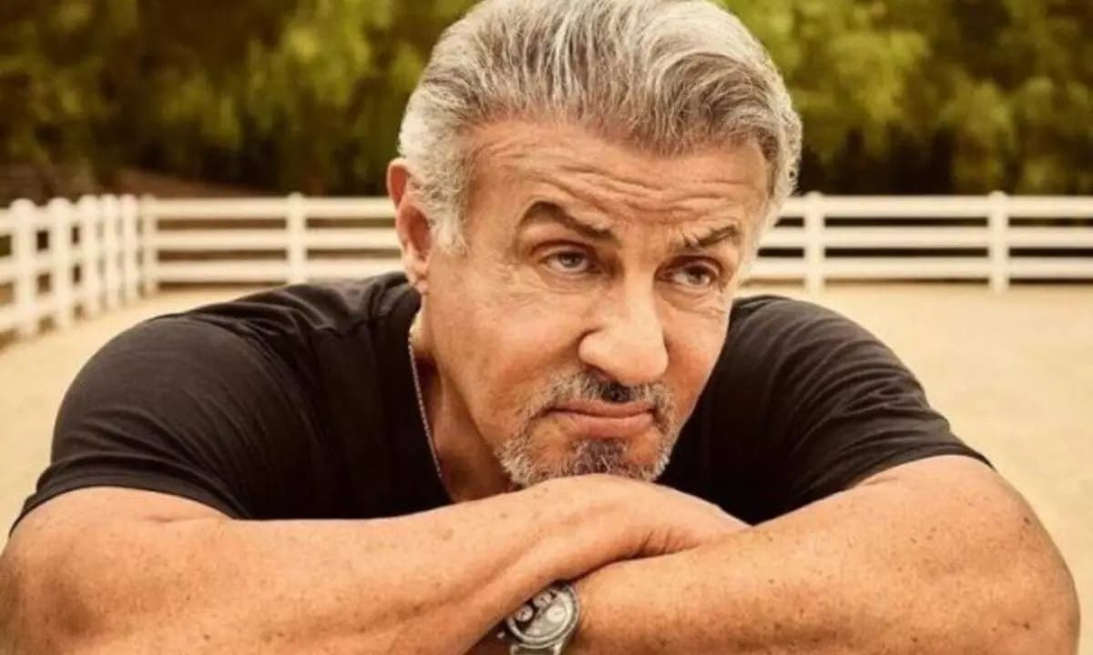 Stallone diz que teve bulimia e usou anabolizantes no auge de 'Rocky'
