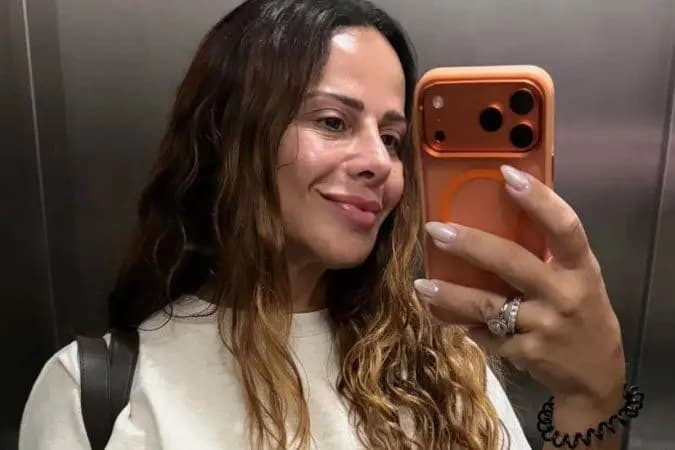 Viviane Araújo diz que sofre etarismo no Carnaval: "Adoecendo"