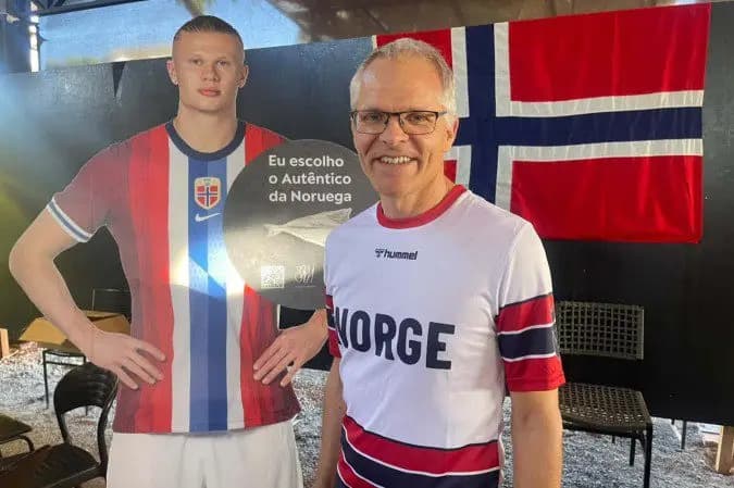 Embaixador da Noruega demonstra respeito pela Seleção Brasileira