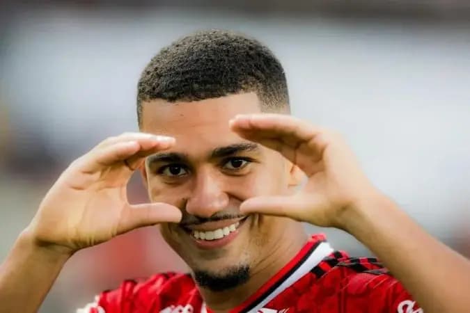 Samuel Lino embala e vive fase de artilheiro no Flamengo