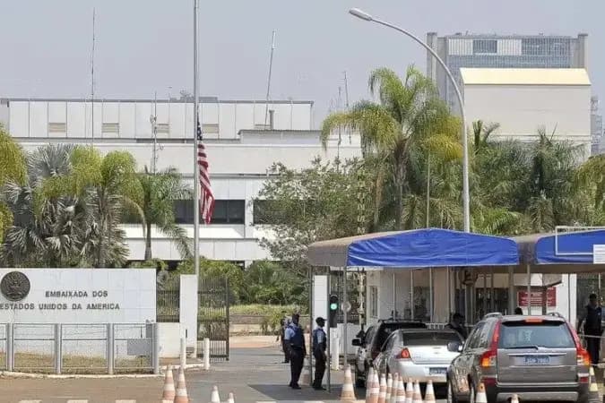 Embaixada e consulados dos EUA retomam atendimentos após suspensão