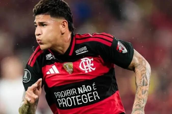 Flamengo pode receber multa da Conmebol por mensagem na camisa