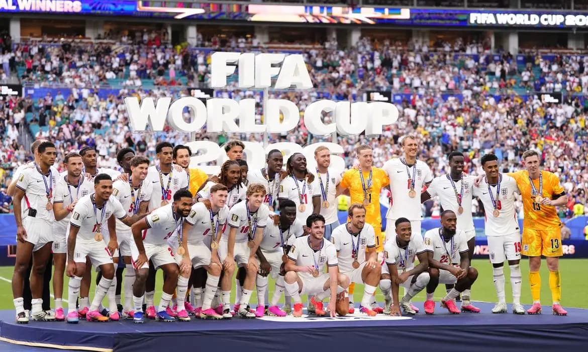 Inglaterra leva 3ª lugar e Mbappé vira maior artilheiro das Copas