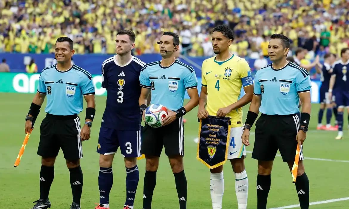 CBF envia ofício contestando gol anulado de Vini Jr. contra Escócia