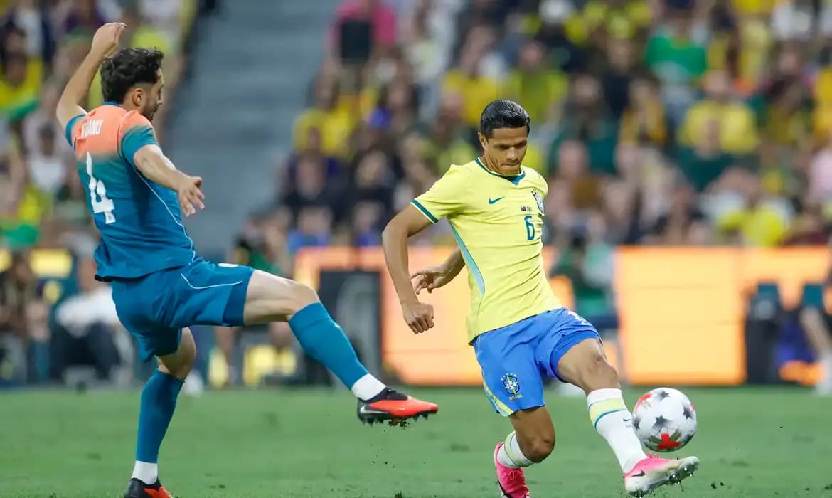 Seleção Brasileira empata com a Austrália em amistoso movimentado
