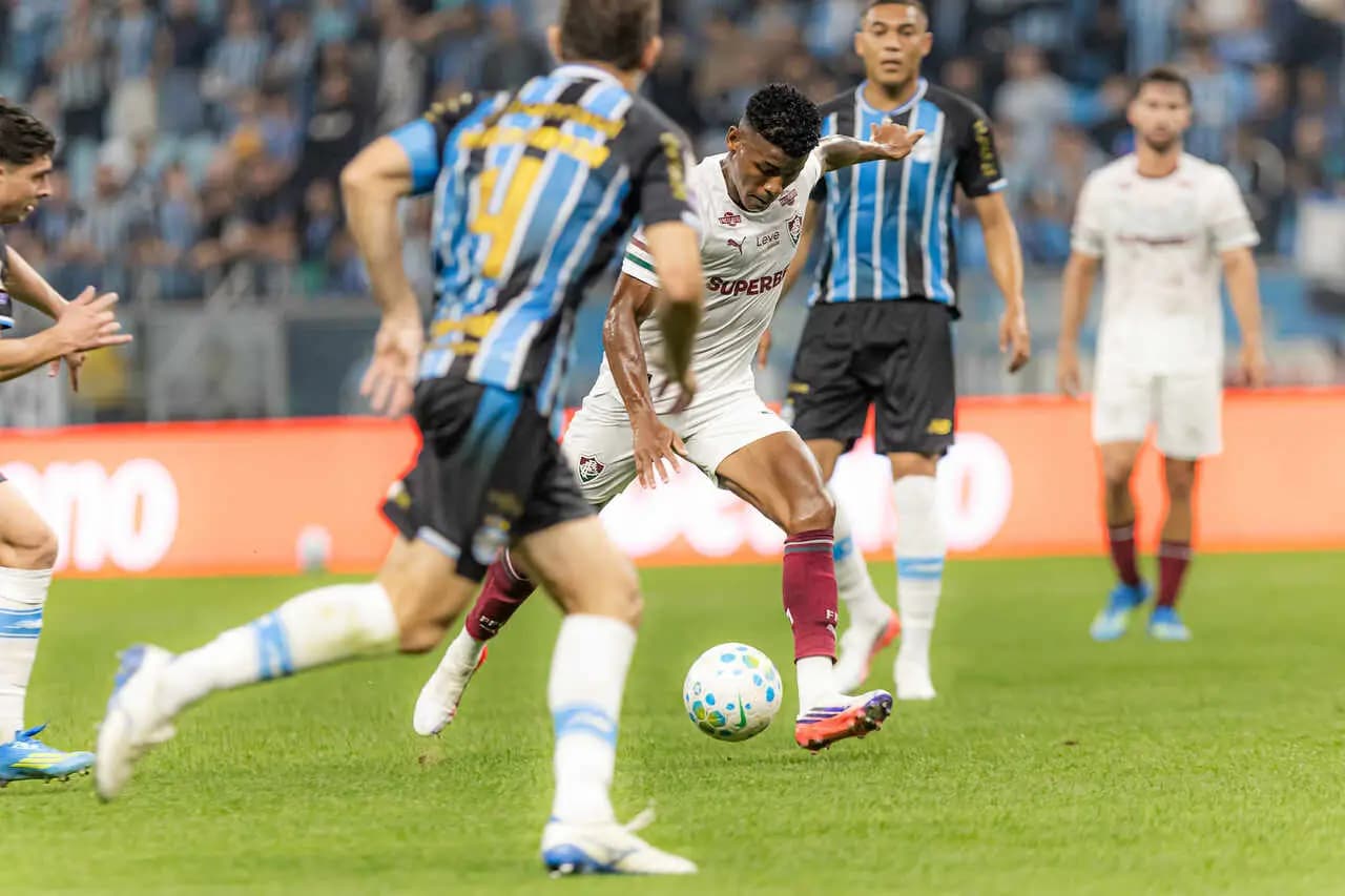 Grêmio e Fluminense empatam em jogo morno em Porto Alegre