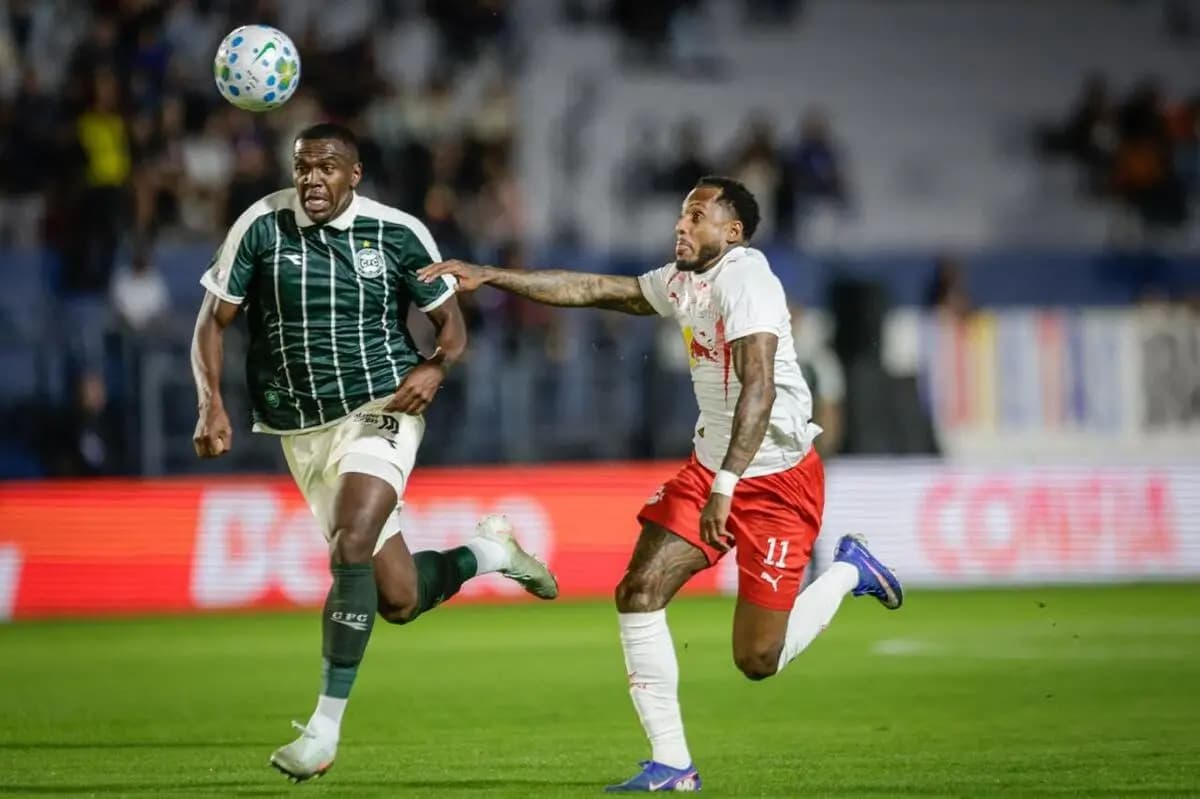 Em jogo com poucas emoções, Bragantino e Coritiba ficam no empate
