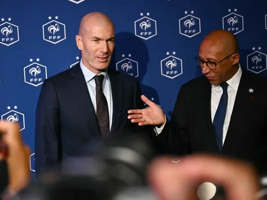 Zinédine Zidane é anunciado como técnico da França