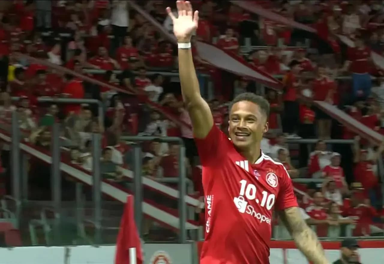 Vitinho, do Internacional, faz gol mais rápido do Brasileirão 2026