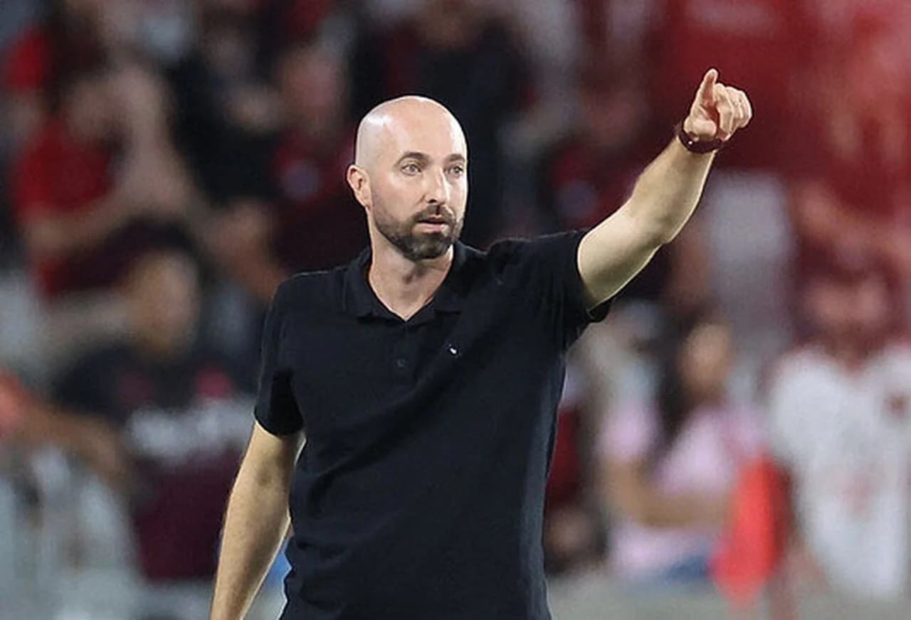 Botafogo põe prazo e define perfil para contratar técnico